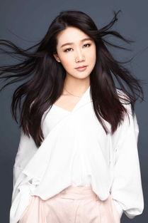 孙露照片 个人资料,才情与美貌并存的歌手，音乐之路璀璨夺目