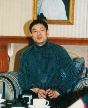 濮存昕事迹资料,艺术与公益的完美融合者